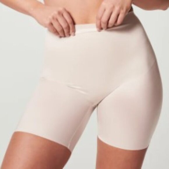 NWT - Satin Shaping Mid-thigh Short - Linen - Size: 2X or 22/24 - Picture 3 of 5